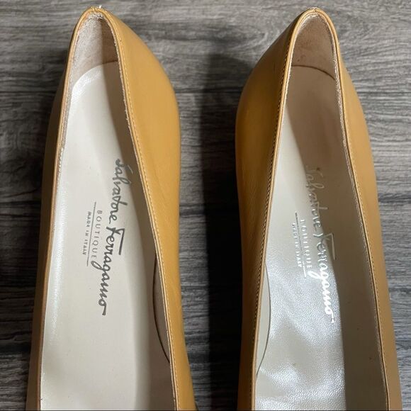 REVOLVE SALVATORE FERRAGAMO Horse Bit Flat Loafer size 9, 4A - Picture 4 of 11